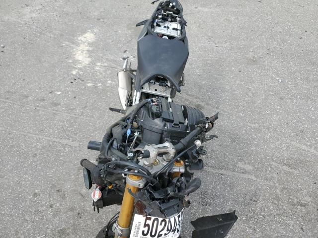 2023 Suzuki GSX-S1000 A