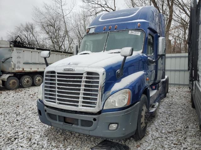 2013 Freightliner Cascadia 125 Semi Truck