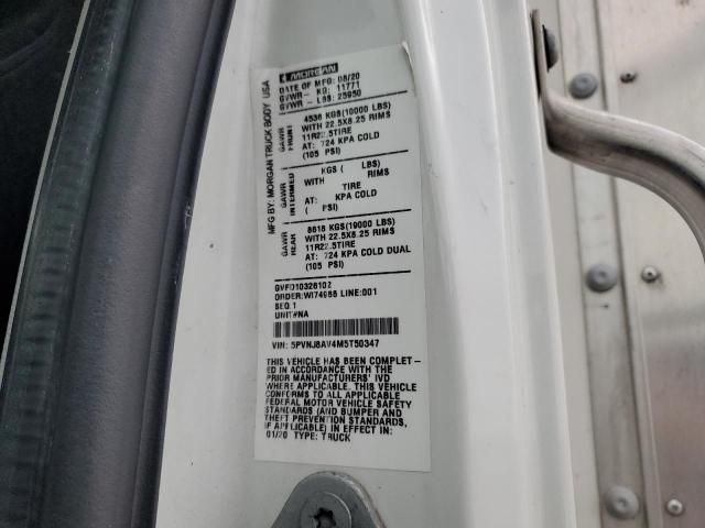 2021 Hino Hino BOX Truck