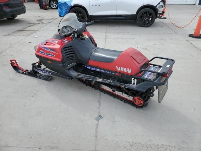 1998 Yamaha Snowmobile