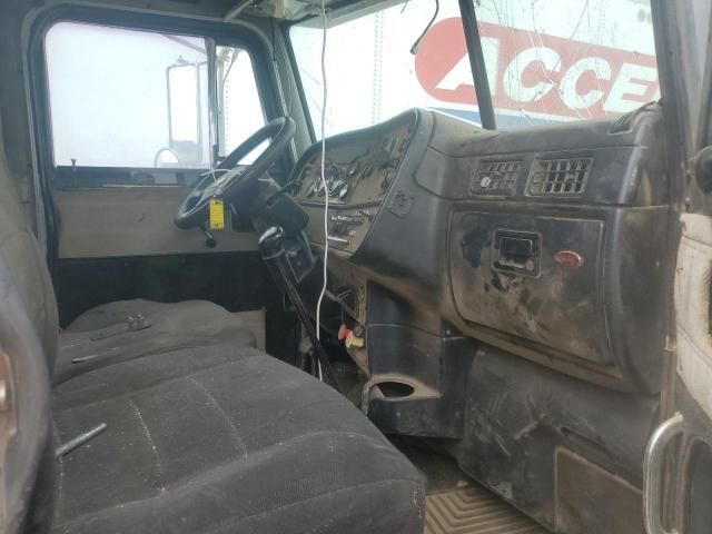 2004 Peterbilt 379 Semi Truck
