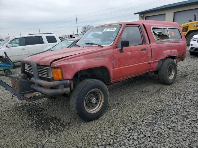 1986 Toyota Pickup RN63 STD