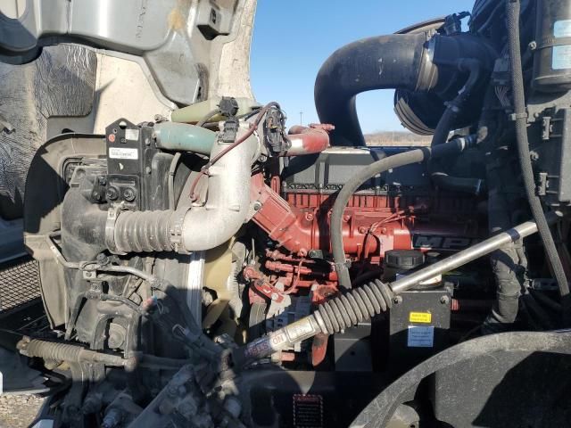 2022 Mack Anthem Semi Truck