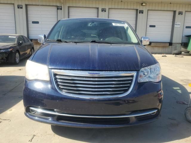 2013 Chrysler Town & Country Touring L