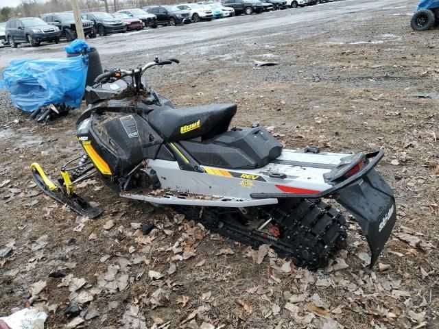 2019 Skidoo 2019 Skidoo MXZ