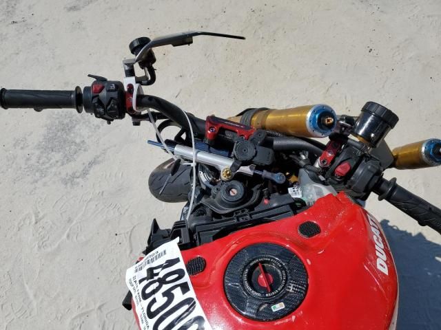 2022 Ducati Streetfighter V4