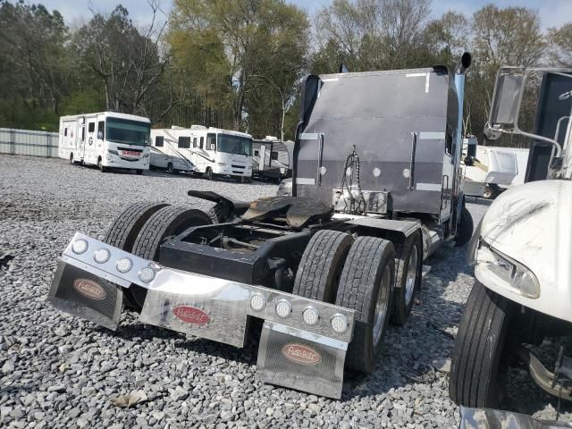 2005 Peterbilt 379 Semi Truck