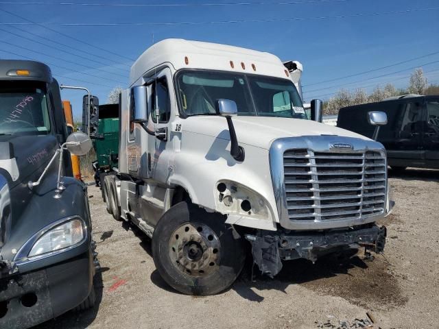 2018 Freightliner Cascadia 125 Semi Truck