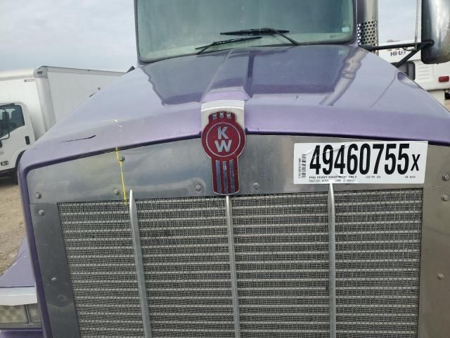2013 Kenworth T800 Semi Truck