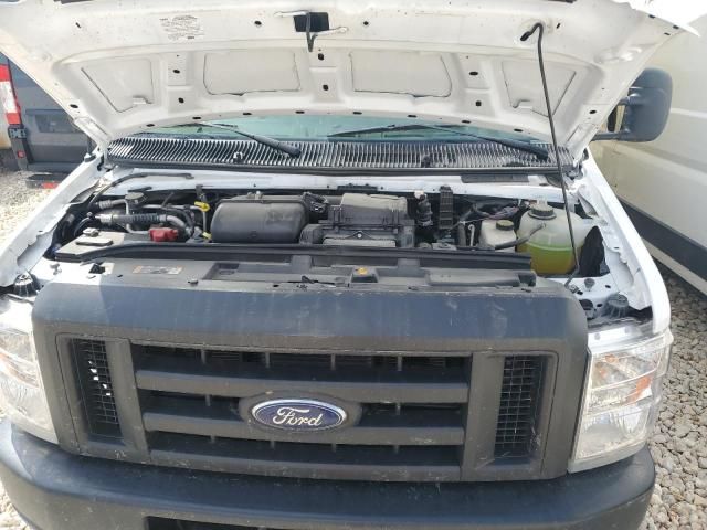 2023 Ford Econoline E350 Super Duty Cutaway Van