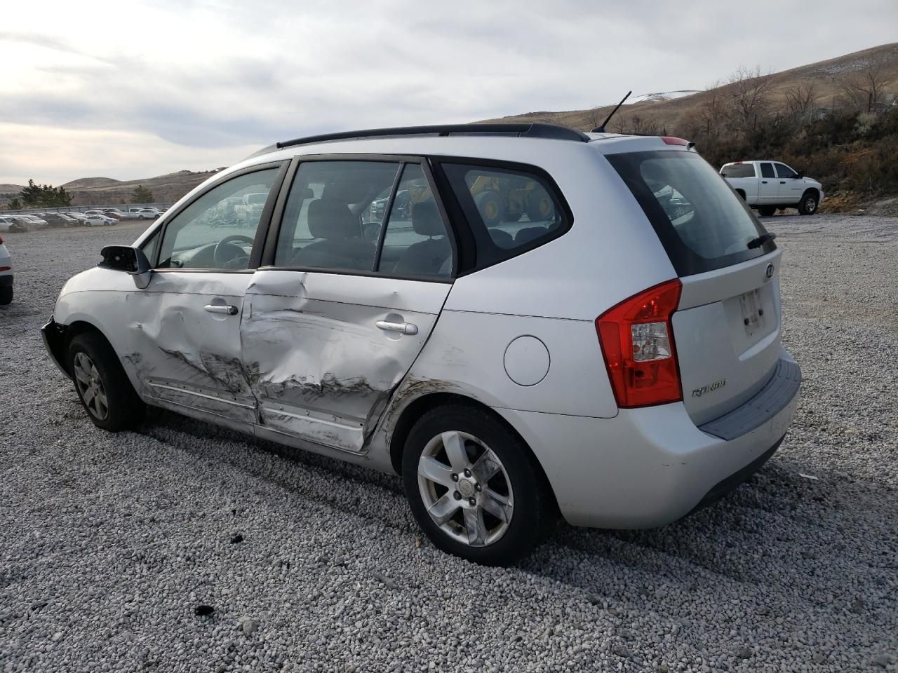 2008 KIA Rondo Base