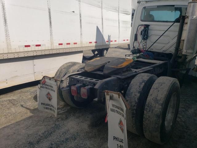 2012 International 8600 Semi Truck