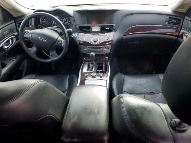 2011 Infiniti M56