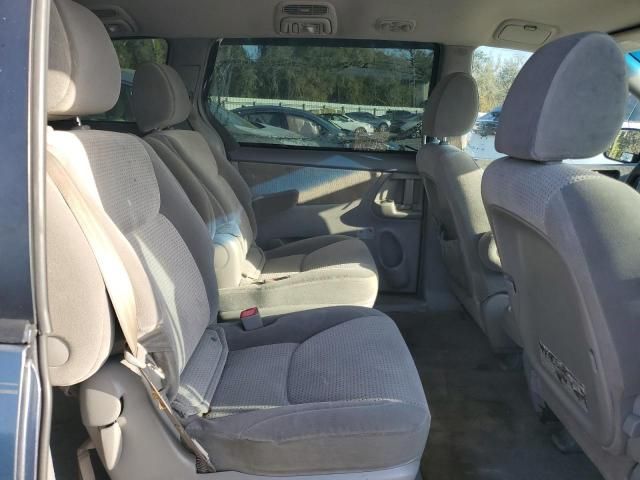 2010 Toyota Sienna CE