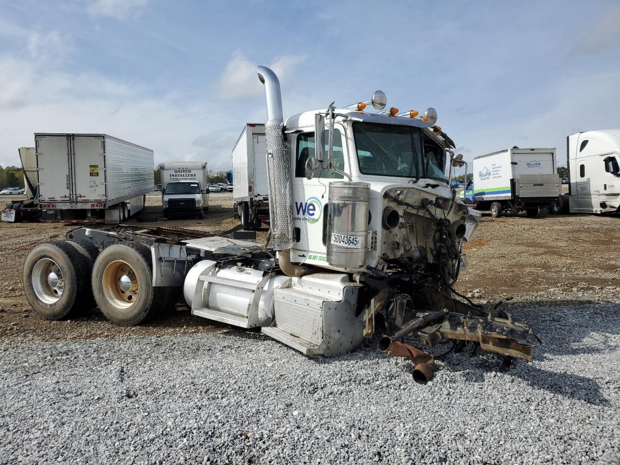 2017 Peterbilt 389 Semi Truck
