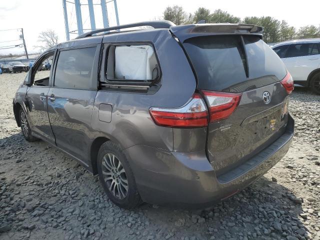 2019 Toyota Sienna xle