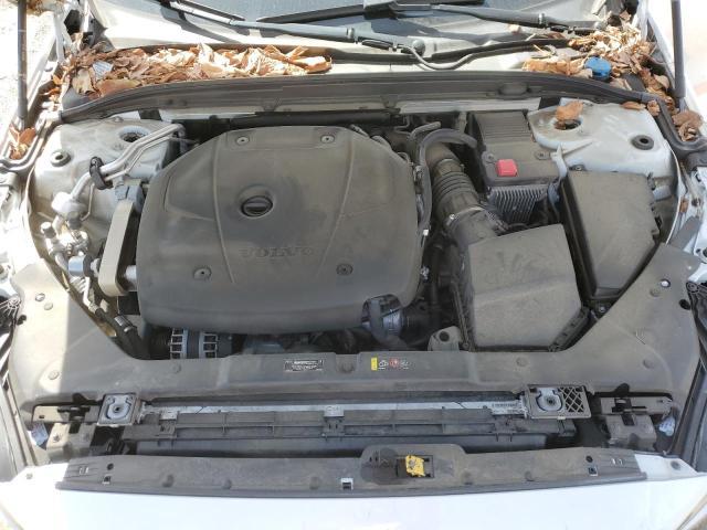 2020 Volvo S60 T6 Momentum