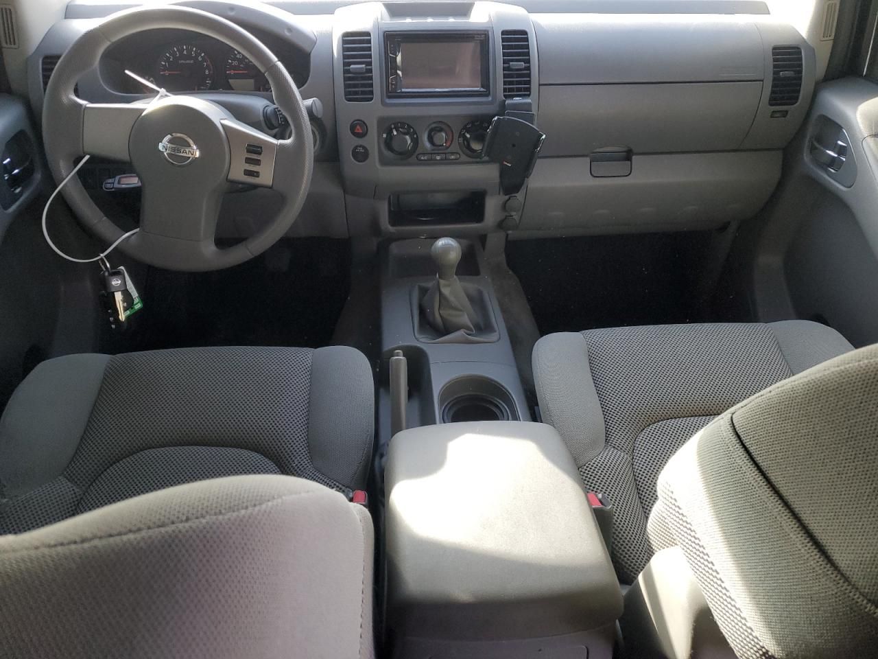 2005 Nissan Frontier SE
