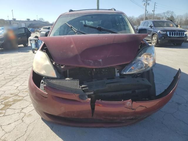 2009 Toyota Sienna CE