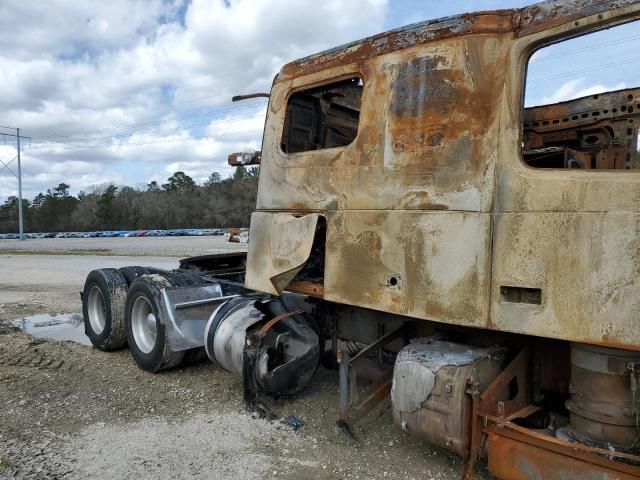 2015 Volvo VN Semi Truck