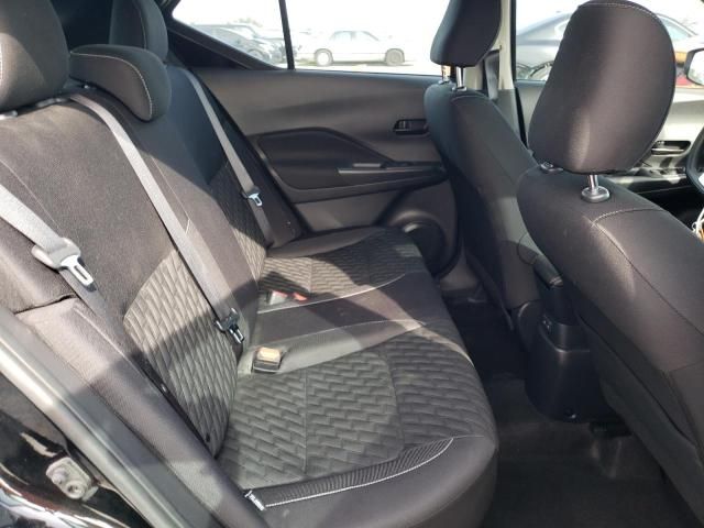 2022 Nissan Kicks S