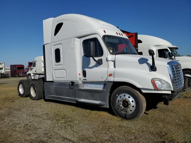 2018 Freightliner Cascadia 125 Semi Truck