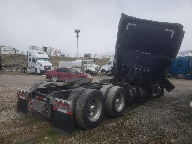 2017 Kenworth T680 Semi Truck