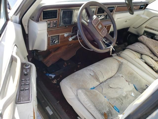 1988 Lincoln Town Car Signature