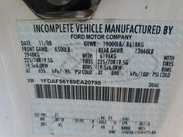 2009 Ford F550 Super Duty Flatbed Truck
