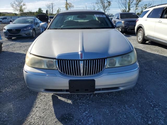 2001 Lincoln Town Car Signature