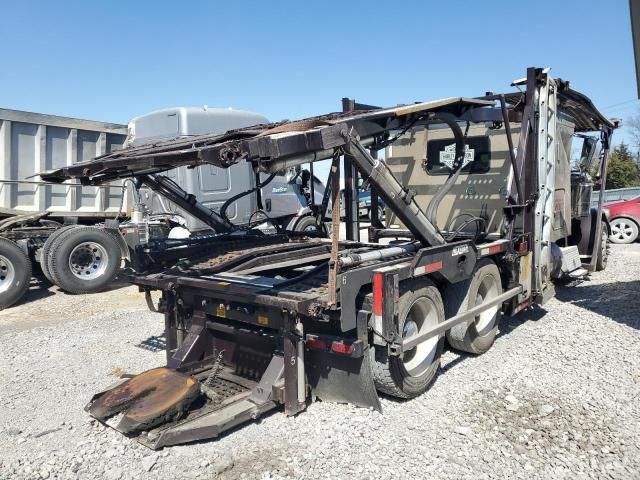 2015 Peterbilt 389 Car Carrier Truck