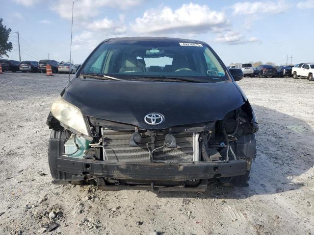 2011 Toyota 2011 Toyt Sienna le