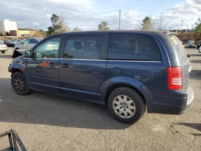 2009 Chrysler Town & Country lx