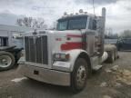 2004 Peterbilt 379 Semi Truck