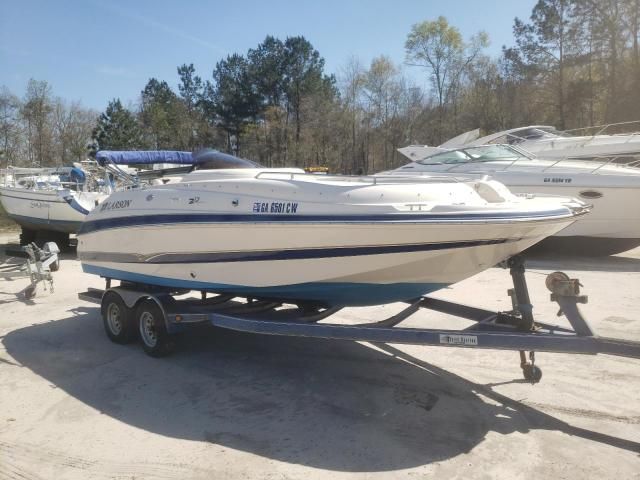 2002 Larson Boat