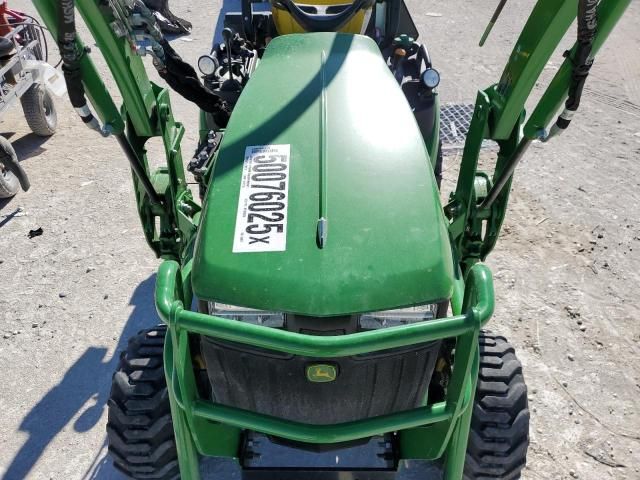 2023 John Deere 1025R Tractor