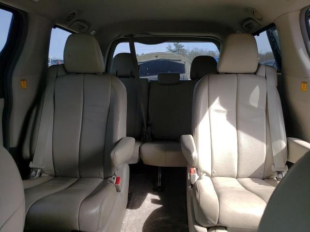 2012 Toyota Sienna XLE