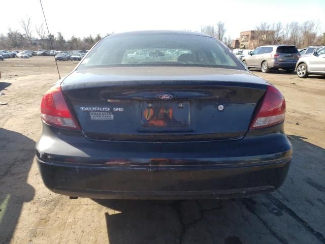 2005 Ford Taurus SE