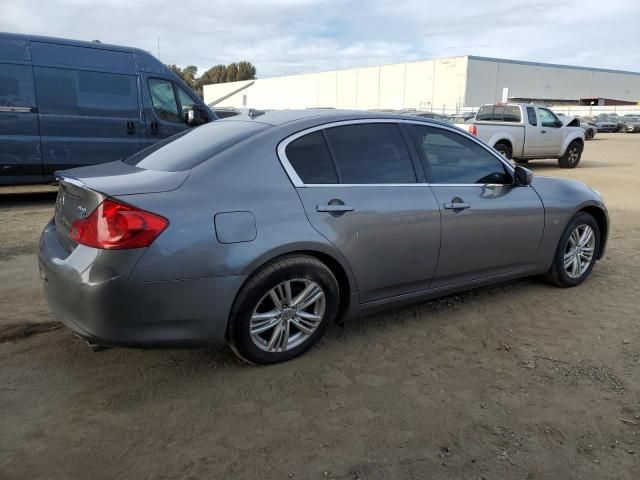 2015 Infiniti Q40