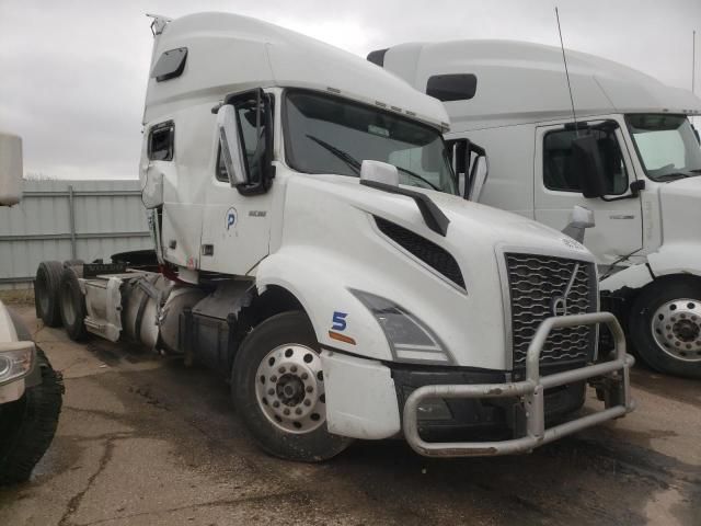 2020 Volvo VNL Seemi Truck