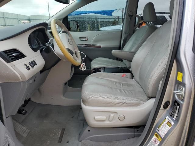 2011 Toyota Sienna XLE