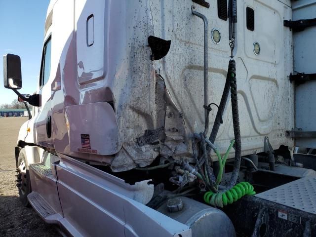 2016 Freightliner Cascadia 125 Semi Truck