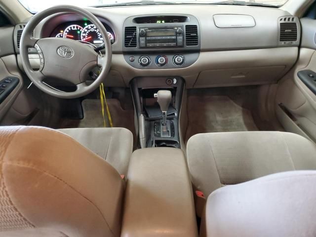 2005 Toyota Camry le
