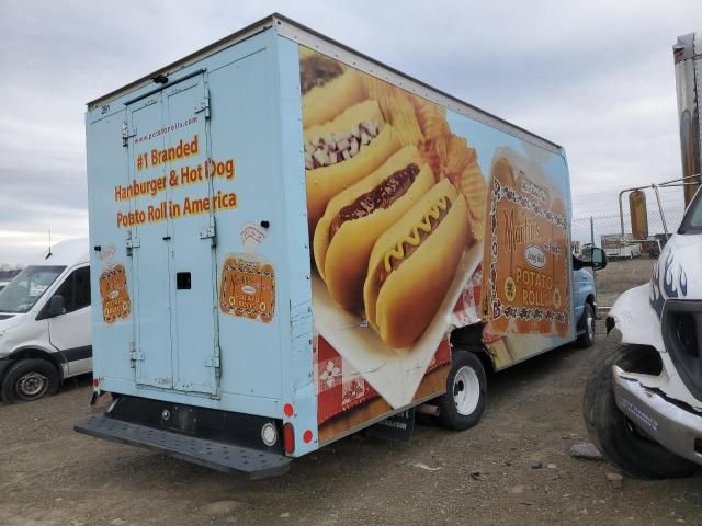 2016 Ford Econoline E450 Super Duty Cutaway Van