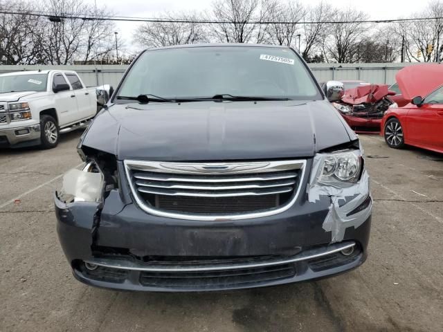 2013 Chrysler Town & Country Touring L