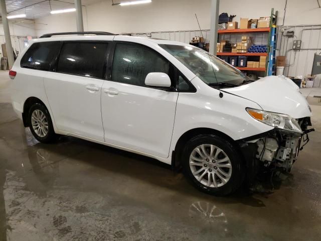 2014 Toyota Sienna XLE