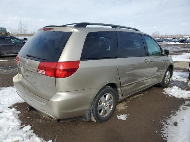 2004 Toyota Sienna CE