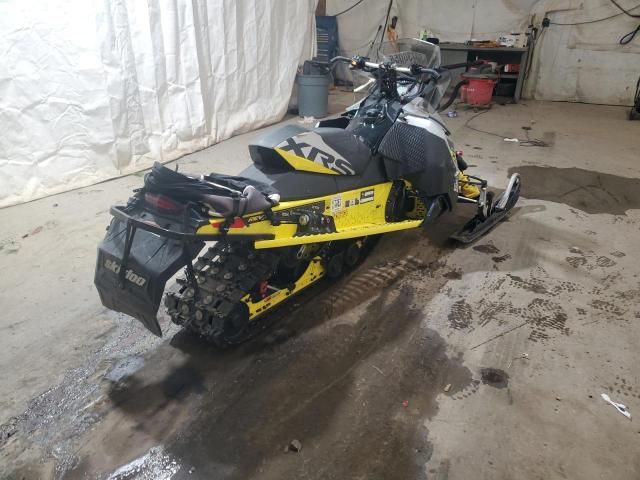 2016 Skidoo 2016 Skidoo XRS