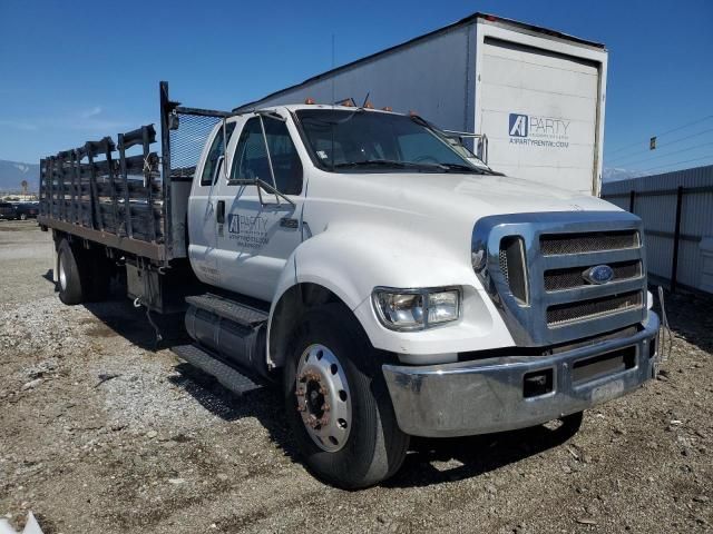 2005 Ford F750 Super Duty Flatbed Truck