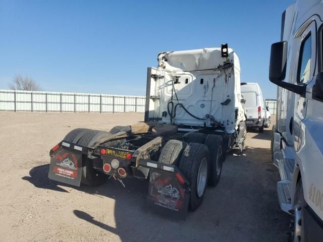2019 Freightliner Cascadia 126 Semi Truck
